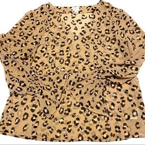 V Neck Bell Sleeve Cheetah Top
